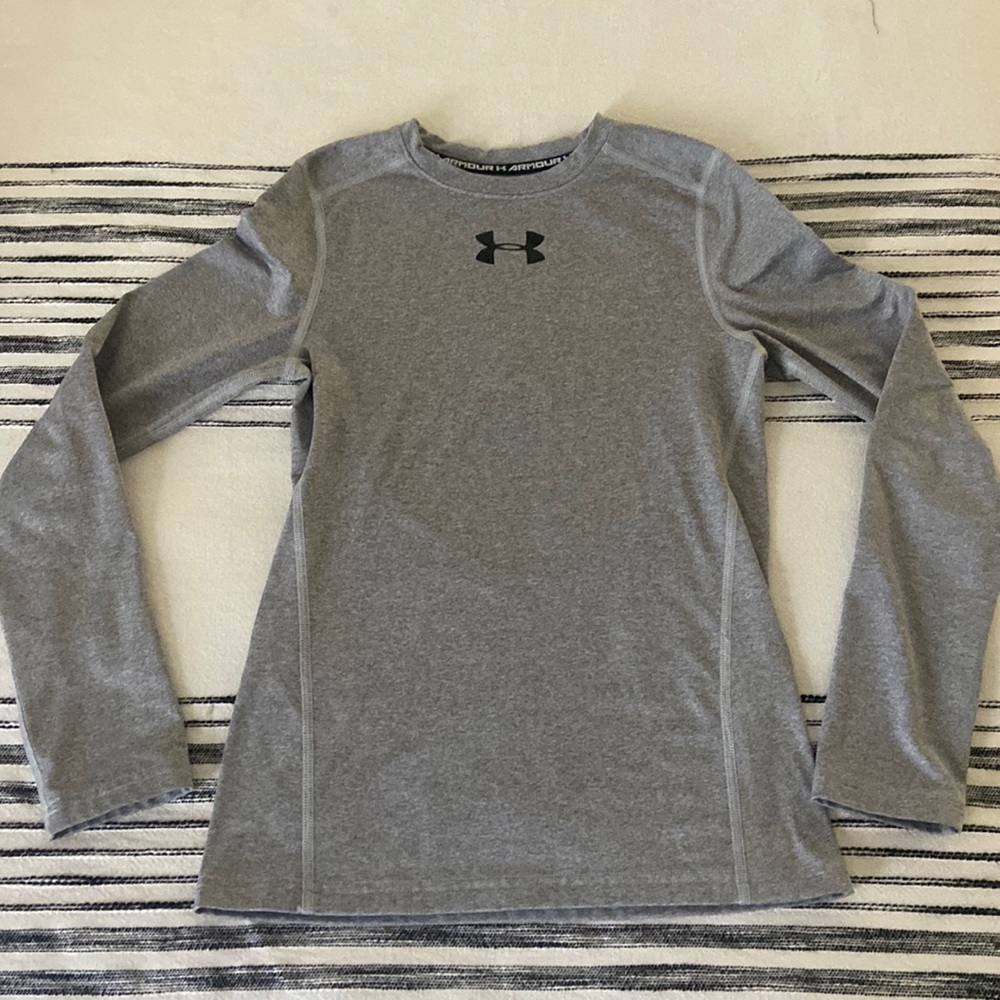 Under Armour Medium Cold Gear top